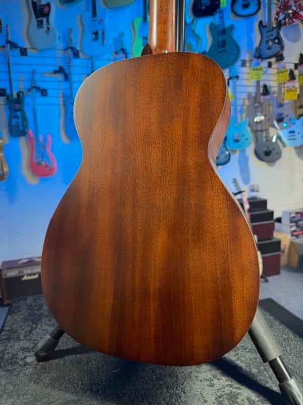 Martin 0-10E Retro Jason Isbell Left Handed Dark Mahogany