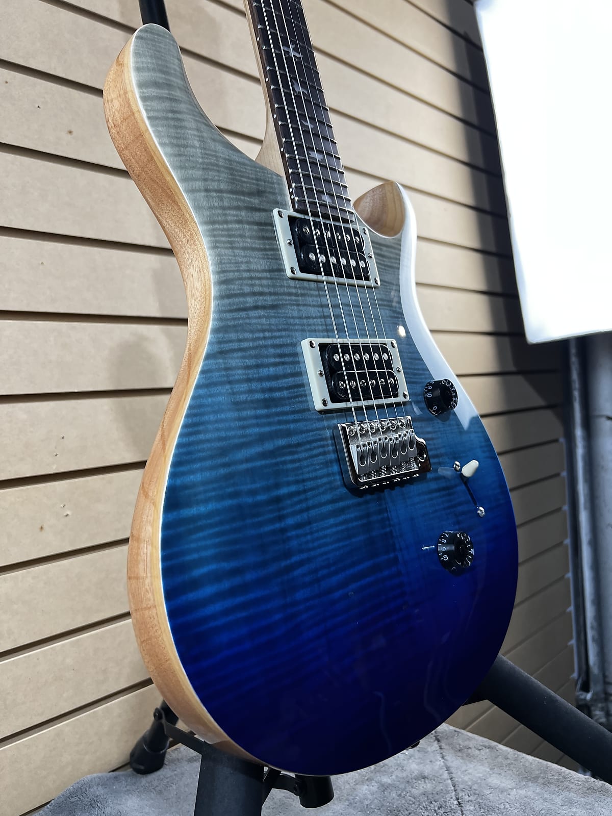 SE Custom 24 Electric Guitar - Blue Fade #678