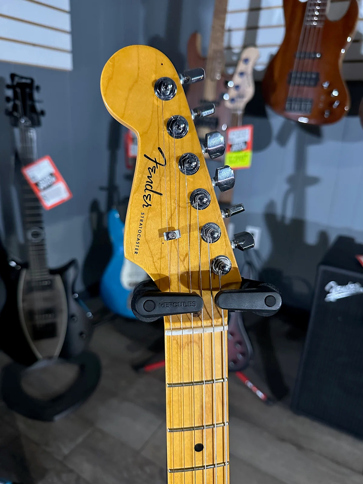 American Ultra Stratocaster Left Handed - Texas Tea - USED