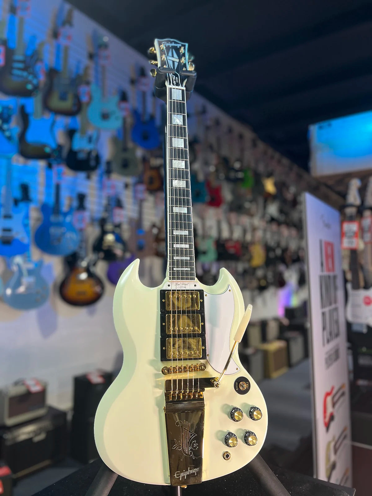 Epiphone 1963 SG Inspired by Gibson Custom 2024 Les Paul - Classic White, with Epiphone Case 053