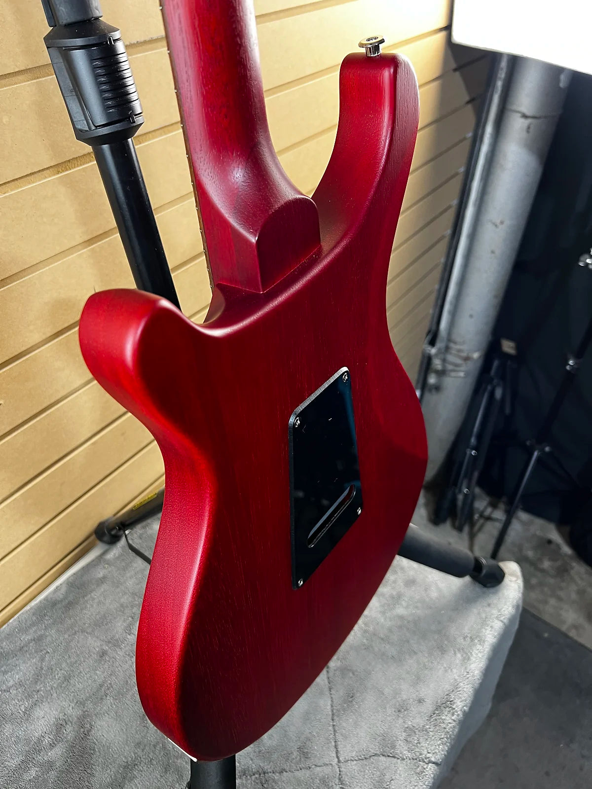 S2 Standard 24 - Vintage Cherry #413