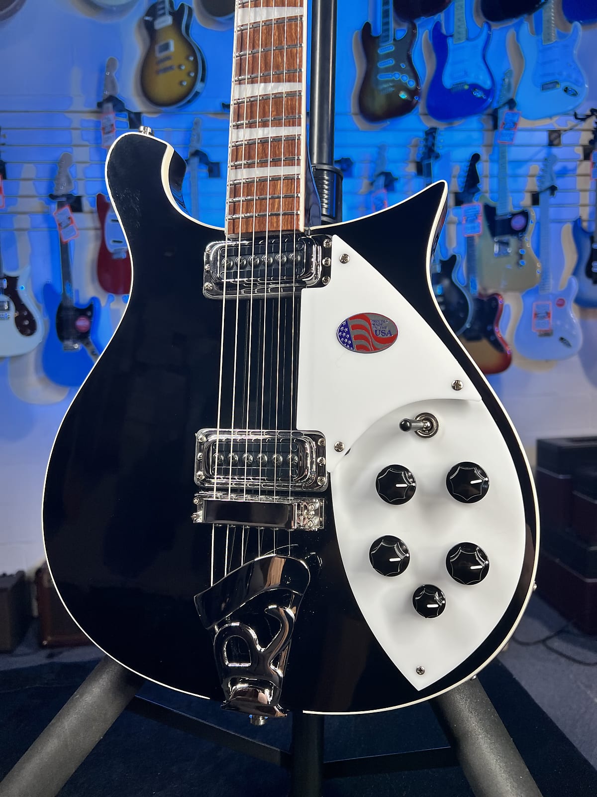 New Rickenbacker 620 Jetglo Electric Guitar w Ric Case 620JG 728