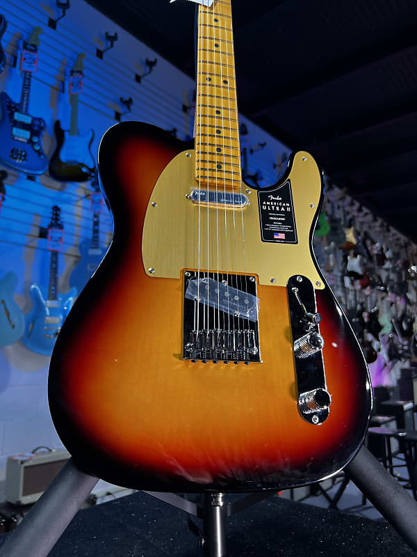 Fender American Ultra II Telecaster Electric Guitar - Ultraburst Maple Fingerboard Auth Deal Free Ship! 658