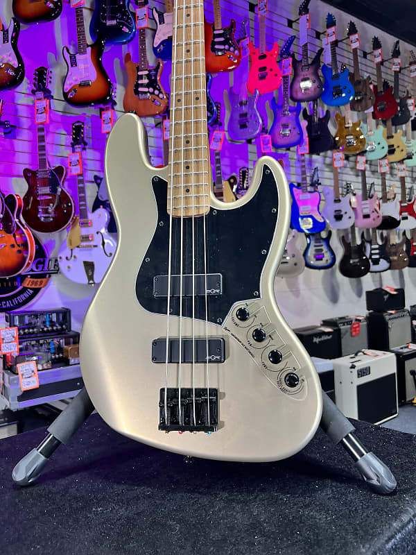 Squier Contemporary Active Jazz Bass HH - Shoreline Gold Olympic White *FREE PLEK WITH PURCHASE*! 645 *FREE PLEK WITH PURCHASE*