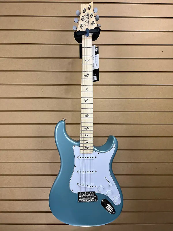 Silver Sky Electric Guitar - Polar Blue with Maple Fingerboard #920