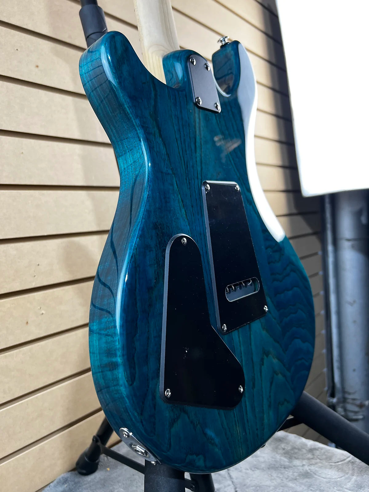 SE Swamp Ash Special Electric Guitar - Iris Blue #605