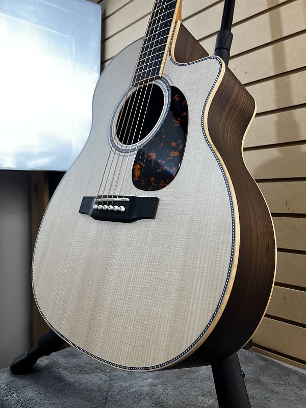 OMV-40R Legacy Series Acoustic Guitar - Natural #055