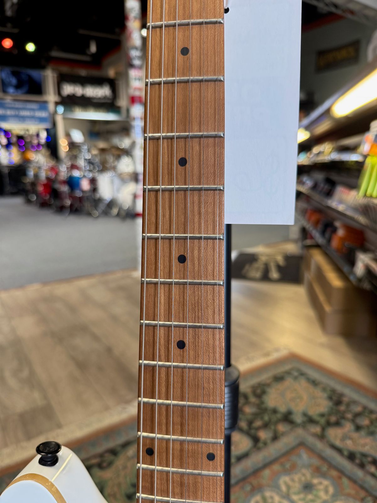 EVH Wolfgang Standard T.O.M. Cream White