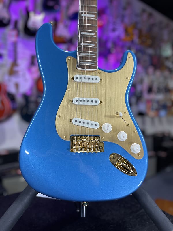 Squier 40th Anniversary Gold Edition Stratocaster - Lake Placid Blue *FREE PLEK WITH PURCHASE* 639