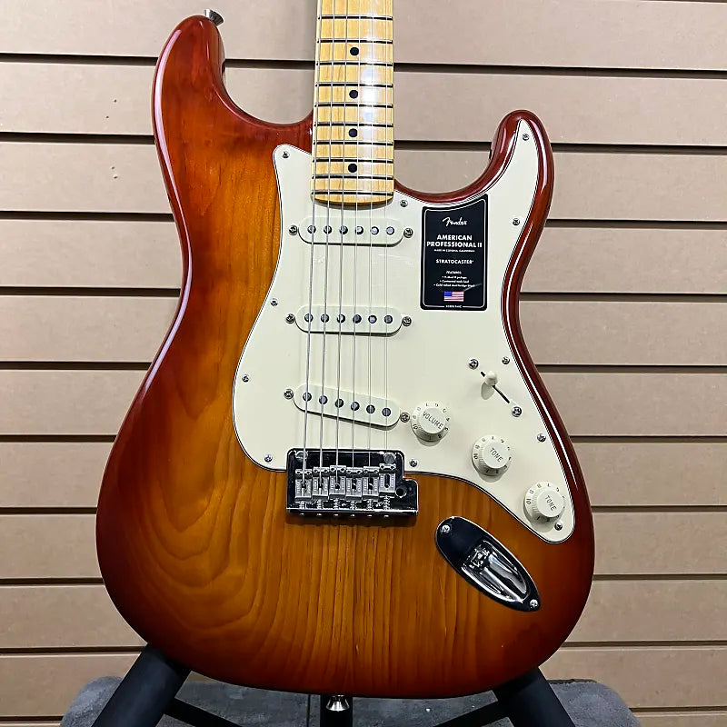 American Professional II Stratocaster - Sienna Sunburst w/Maple Fretboard #301