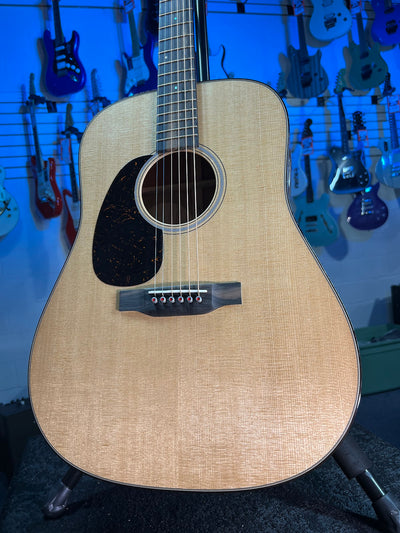 Martin D-18 Modern Deluxe Left-Handed Acoustic Guitar - Natural