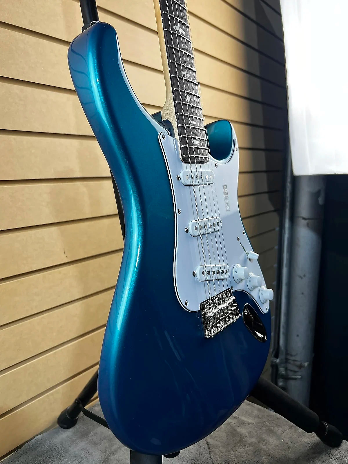 Silver Sky Electric Guitar - Dodgem Blue #727