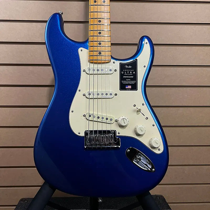 American Ultra Stratocaster - Cobra Blue w/Maple Fretboard #501