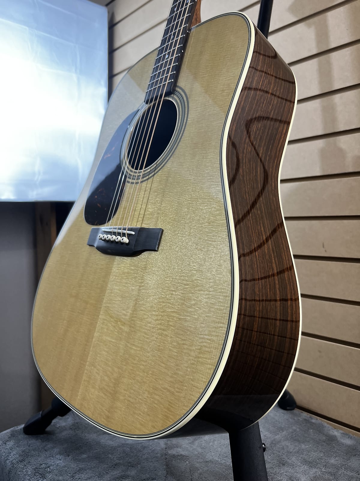 D-28 Left-Handed Acoustic Guitar - Natural #495