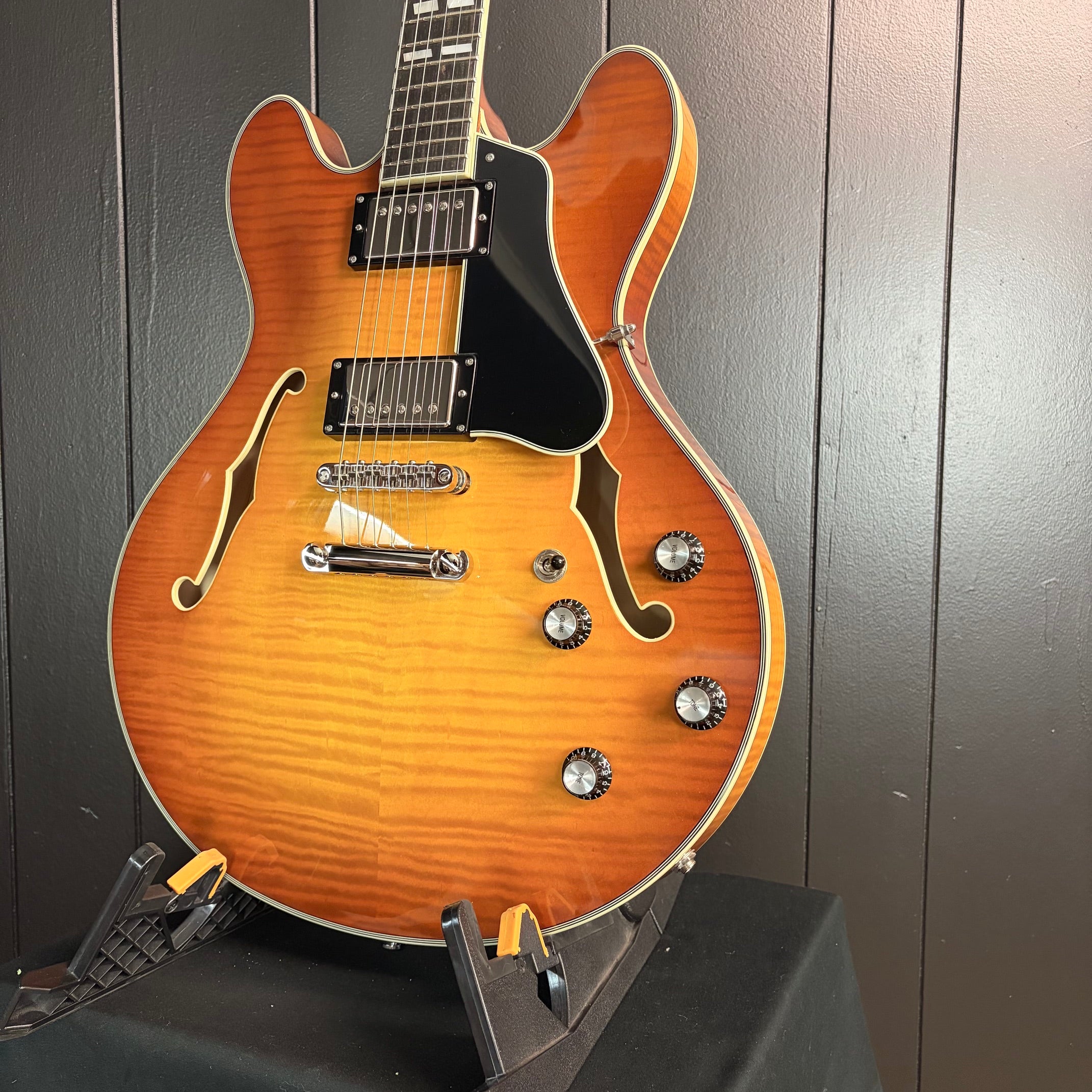 Eastman T486-GB Thinline Semi-Hollowbody Goldburst