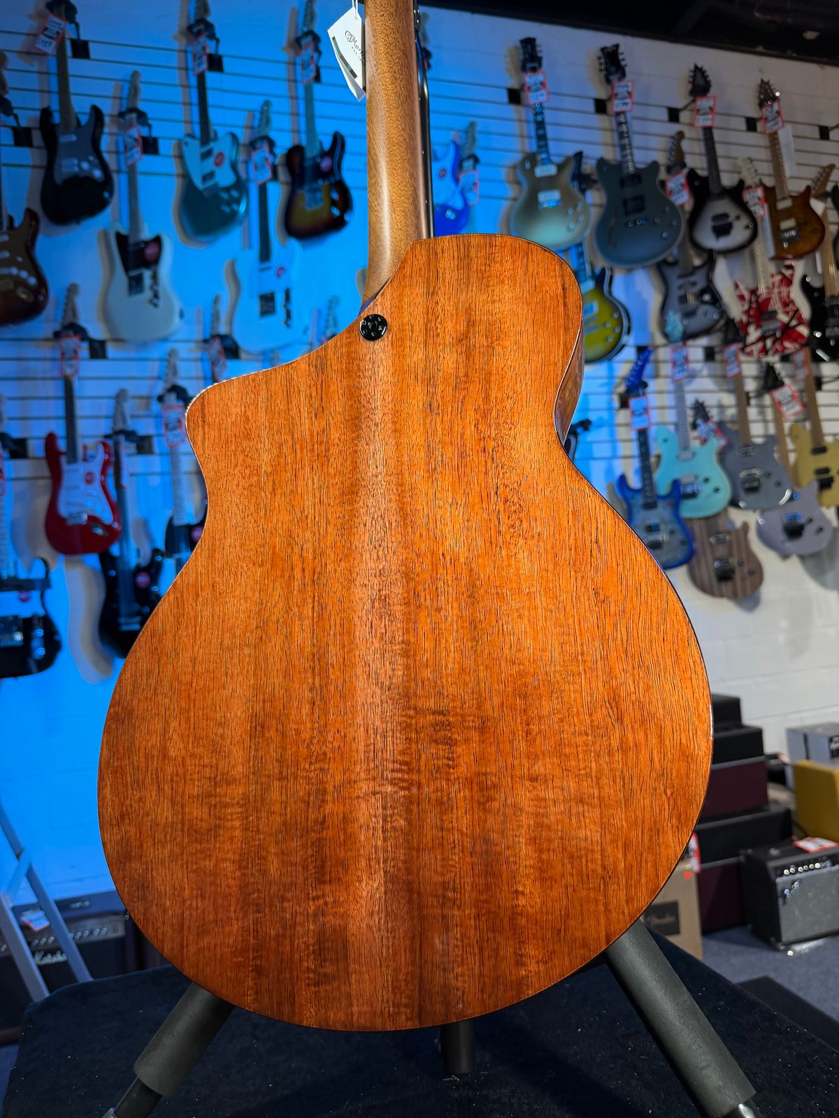 Martin Road Series SC-13E Natural