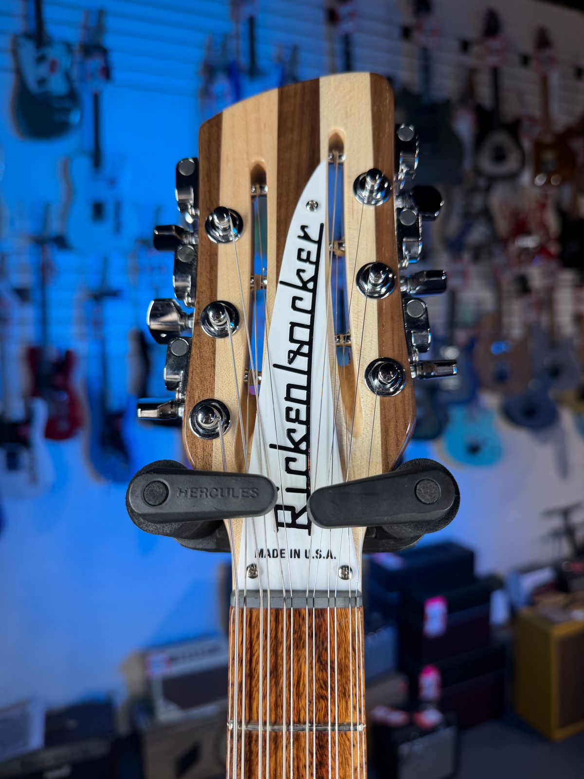 Rickenbacker 330/12 Mapleglo
