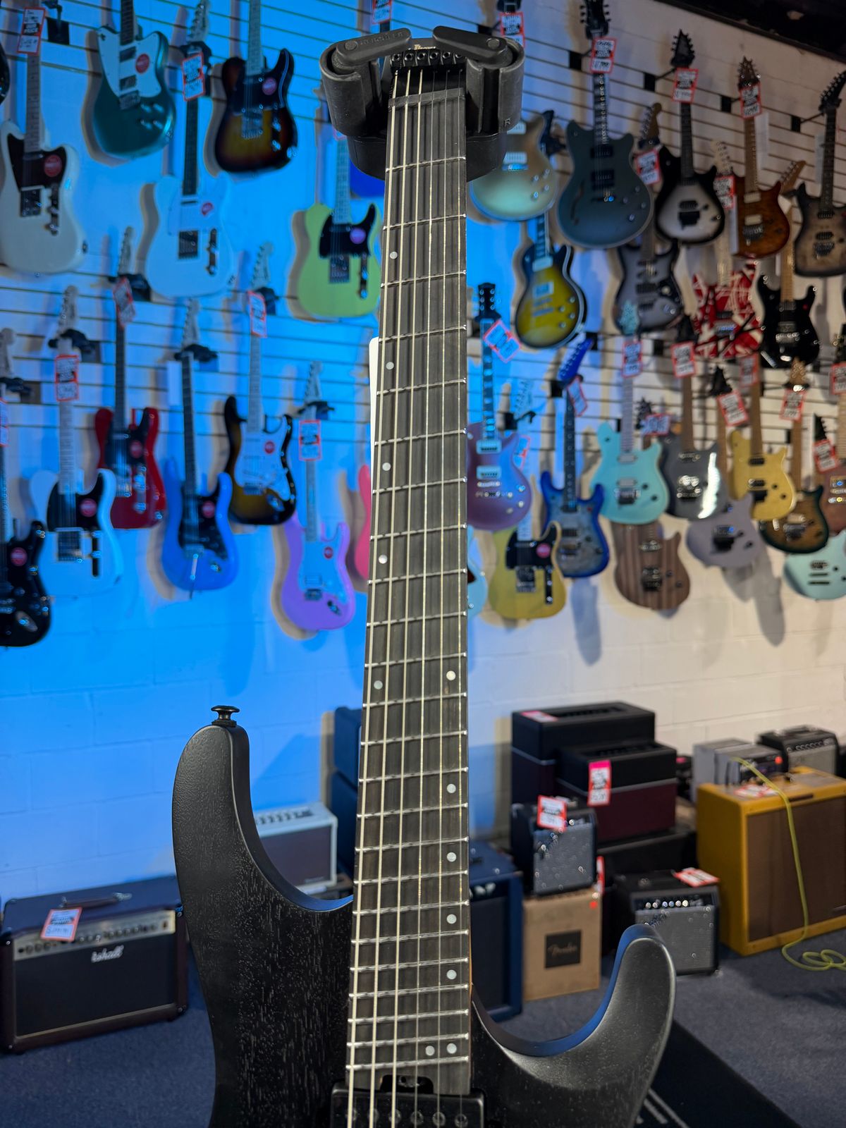 banez QX52B Weathered Black