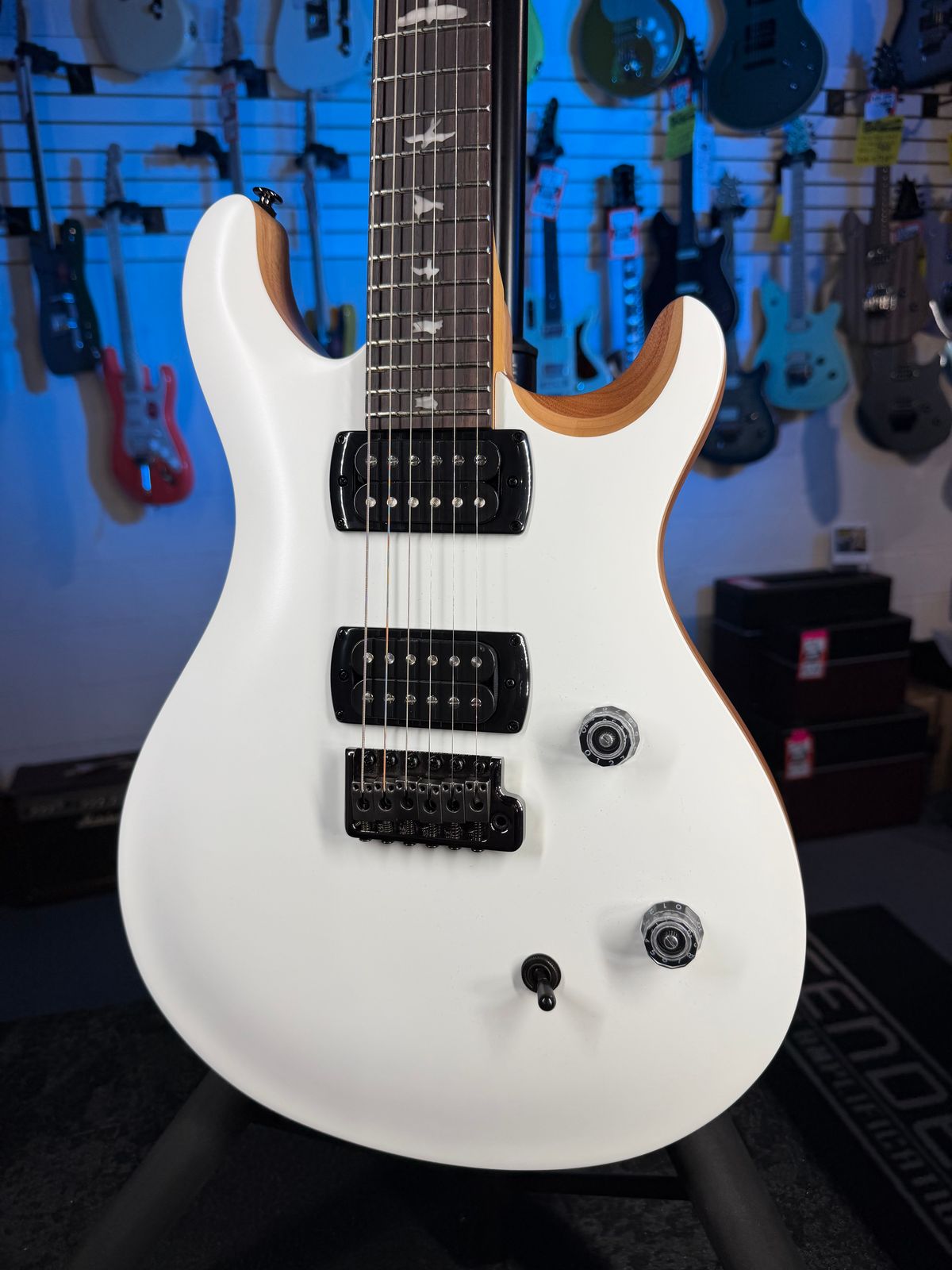 PRS SE CE 24 Satin - Flat White Top, C&M Exclusive - Black / Smoked Hardware # 555