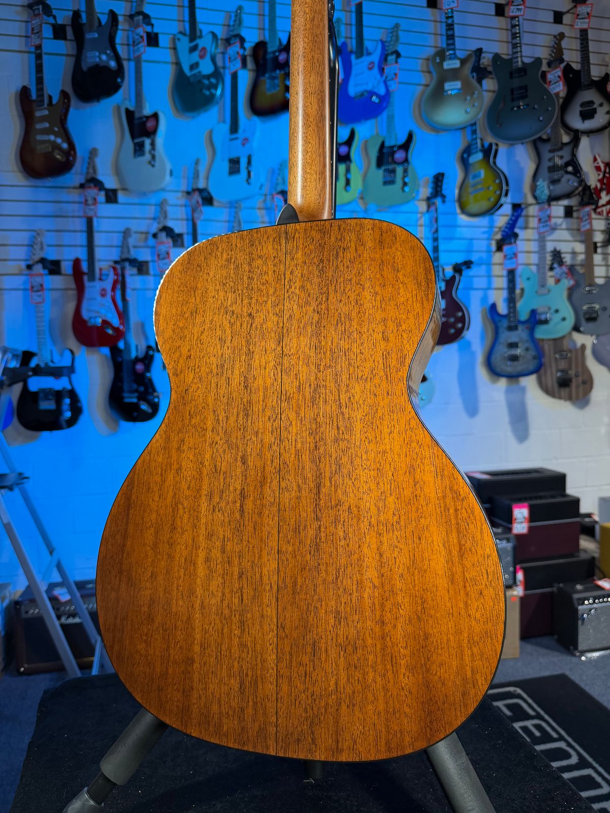 Martin 000-18 Standard Series Acoustic Guitar, Natural with Aging Toner