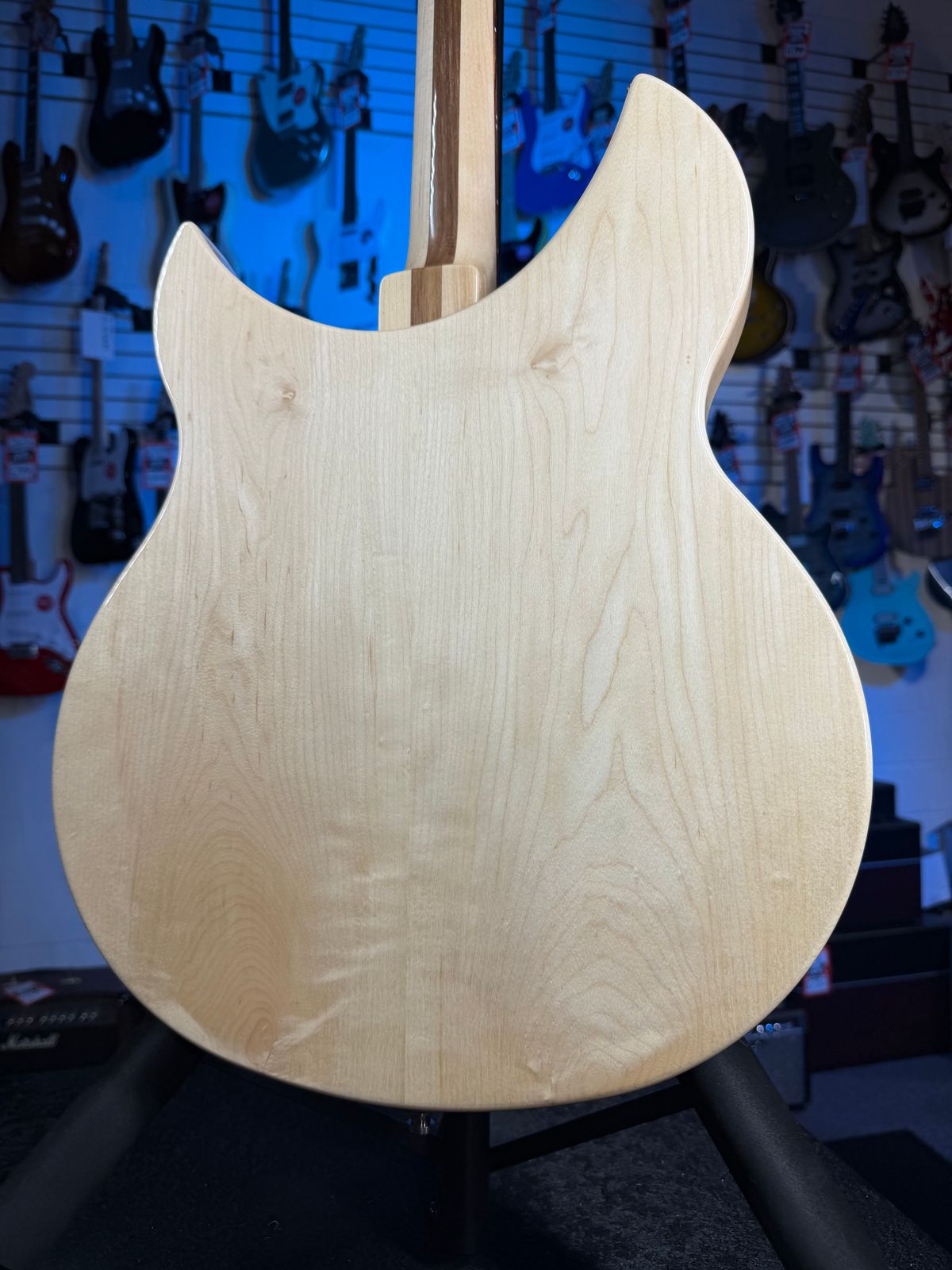 Rickenbacker 330/12 Mapleglo