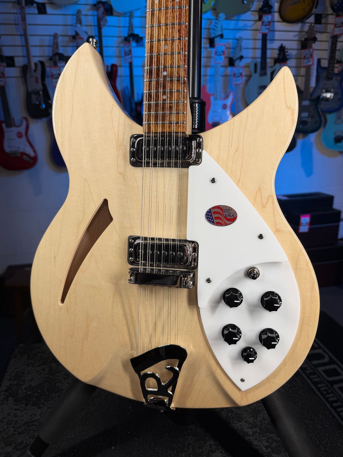 Rickenbacker 330/12 Mapleglo