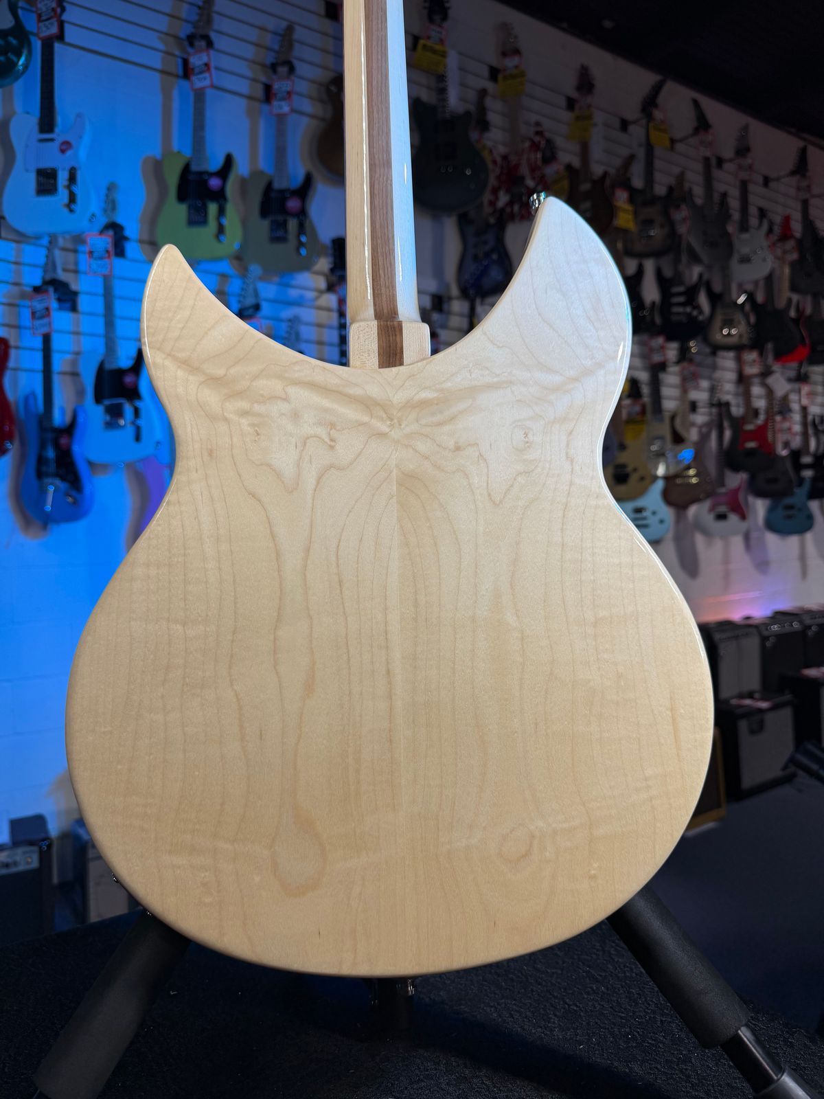 Rickenbacker 330 Mapleglo