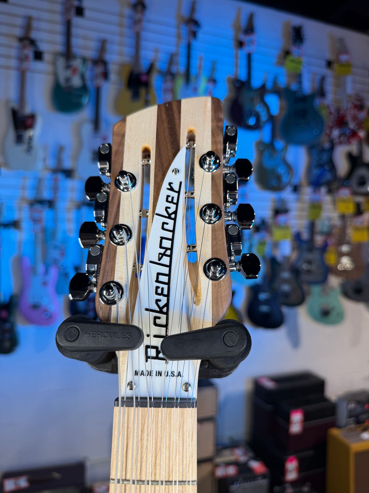 Rickenbacker 330/12 Walnut
