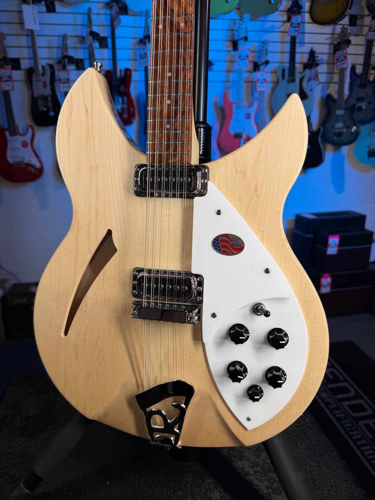 Rickenbacker 330/12 Mapleglo