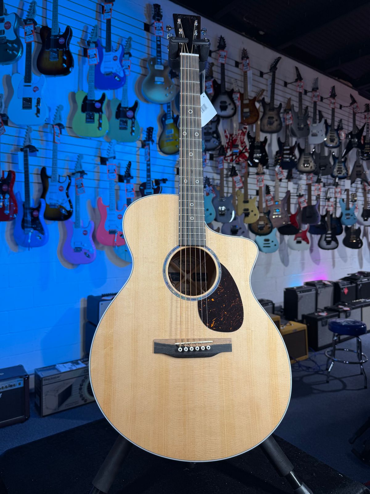Martin Road Series SC-13E Natural