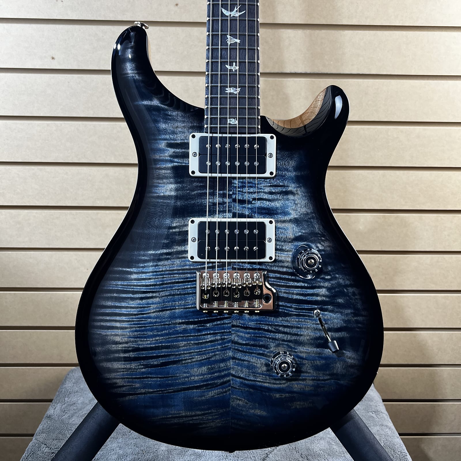 Custom 24 - Faded Whale Blue Burst #738