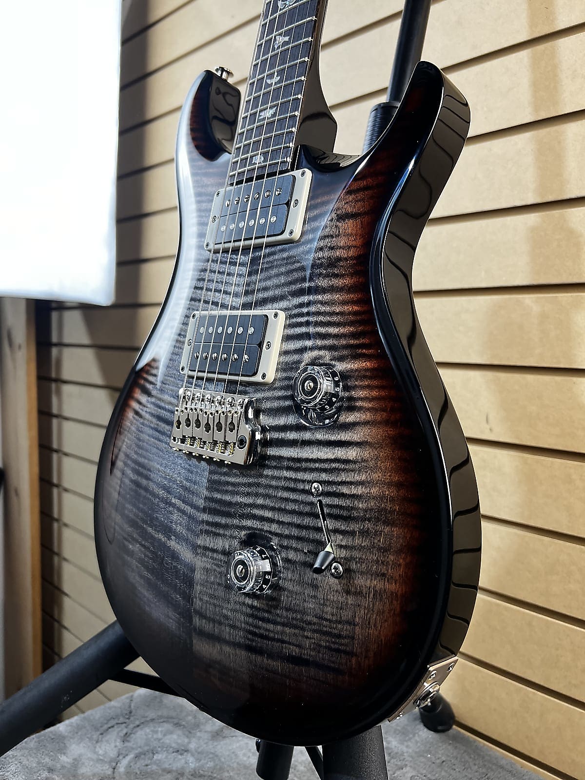 Custom 24 *Custom Color* - Charcoal Tri-Color Burst #736