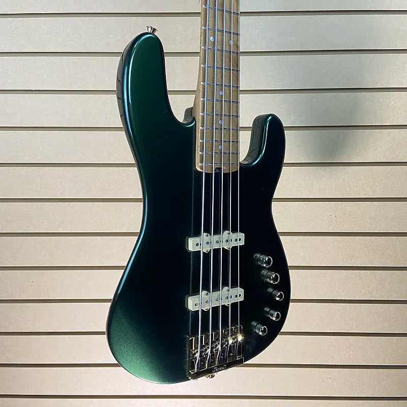 Pro-Mod San Dimas Bass JJ V - Lambo Green Metallic #040