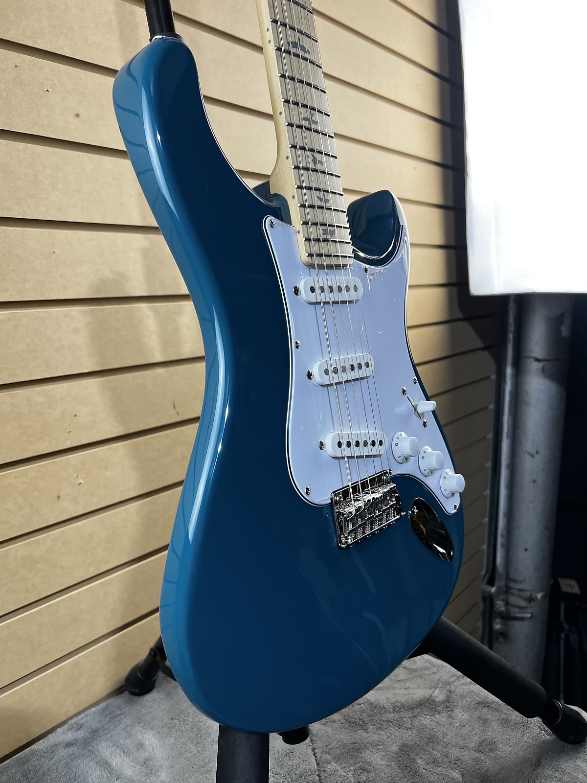 SE Silver Sky Electric Guitar - Nylon Blue #313