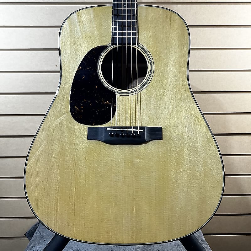 D-18 Left-handed Acoustic Guitar - Natural #072