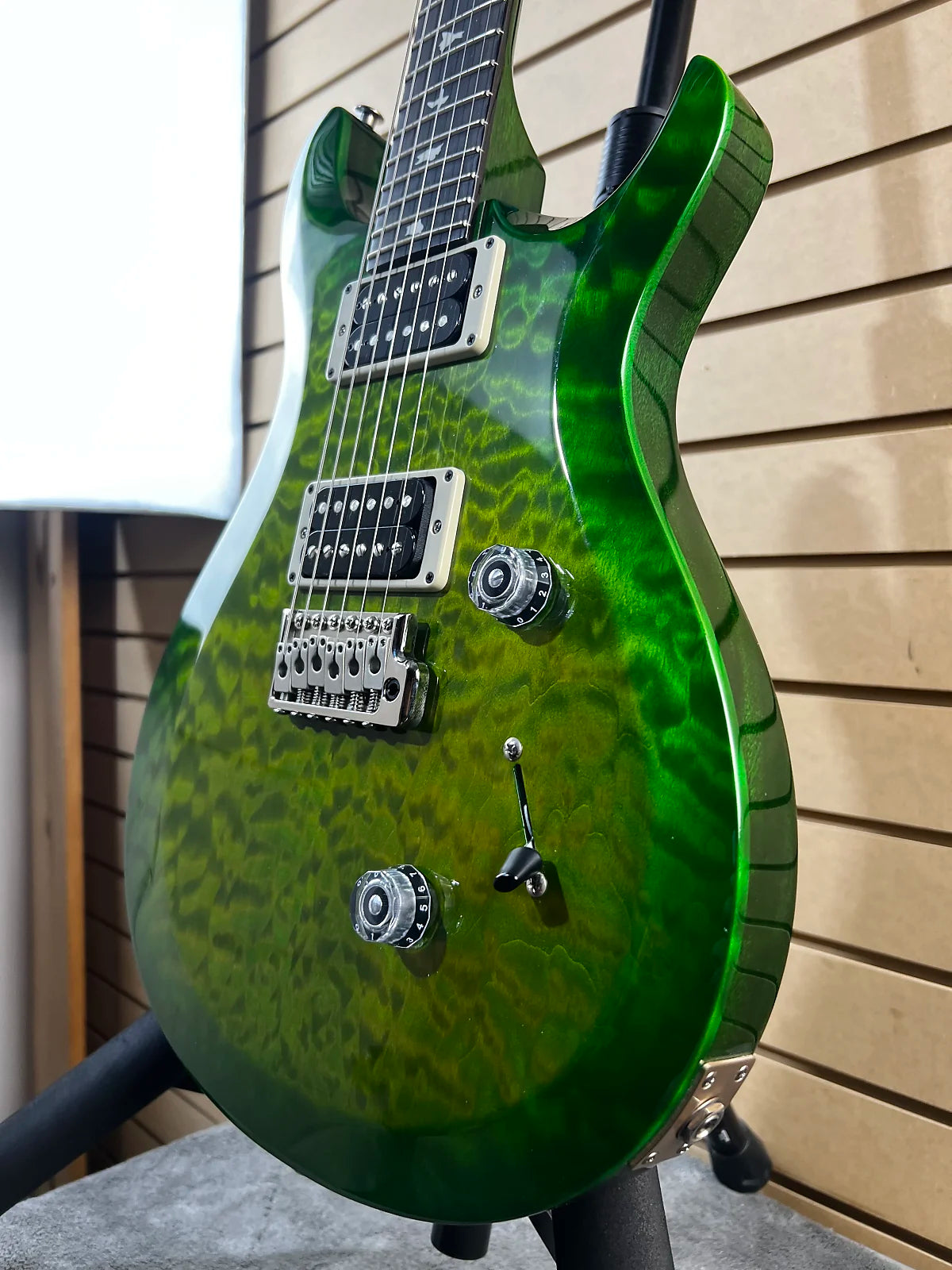 S2 Custom 24 - C&M Exclusive Eriza Verde Quilt Top w/Ebony Board #514