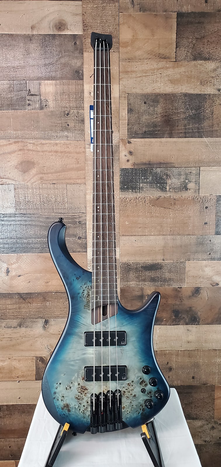 Ibanez EHB1500CTF, Cosmic Blue Starburst Flat, Gig Bag, 784