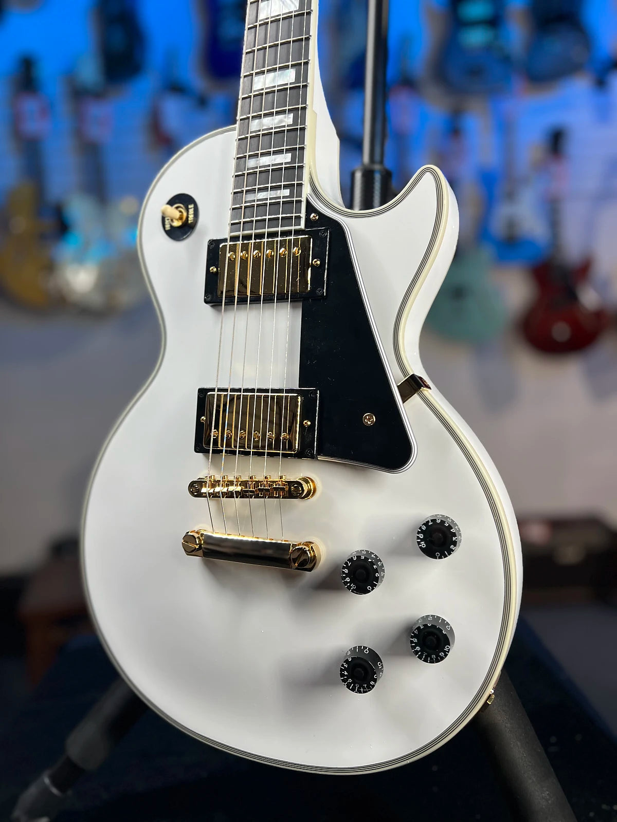 Epiphone Les Paul Custom 2025 - Alpine White with Epi Hard Case, Free Ship, Authorized Dealer, Get Plekd 744