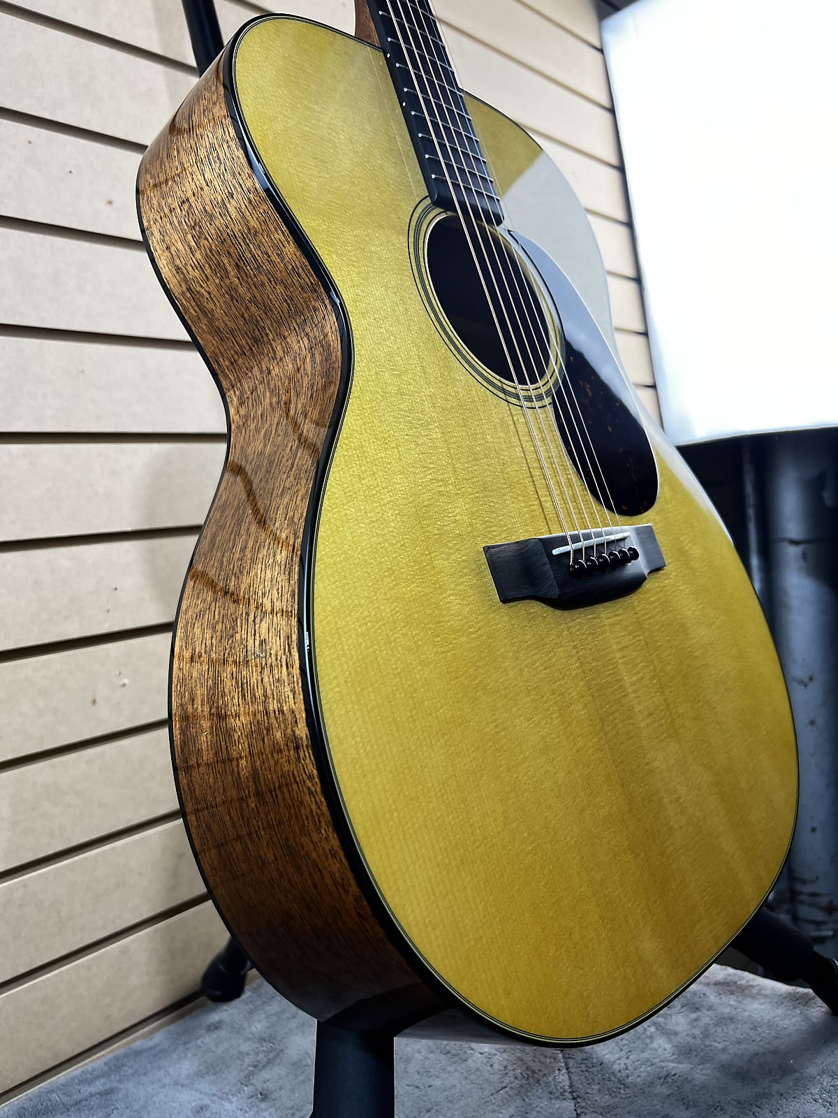 000-18 Acoustic Guitar - Natural #165