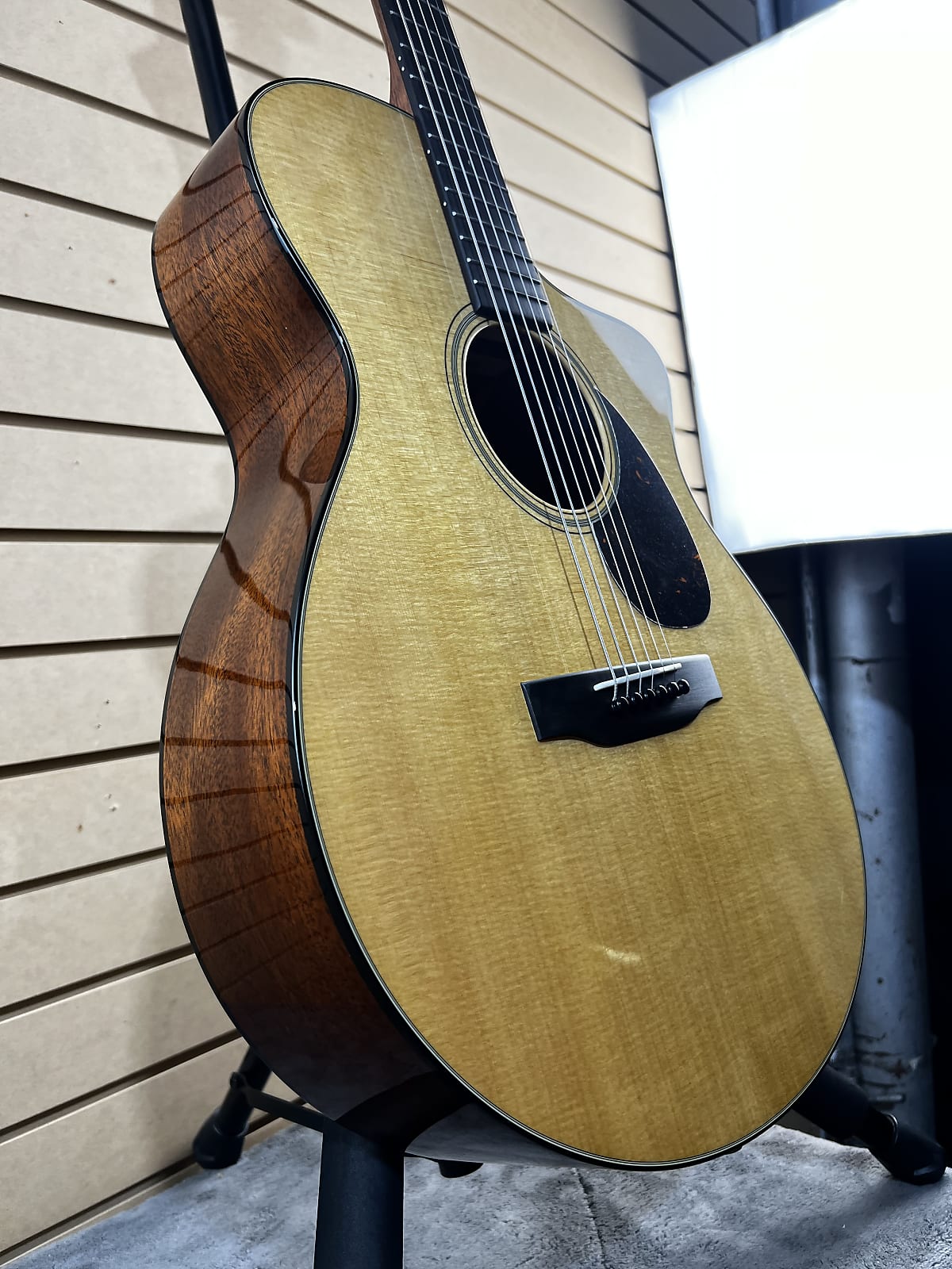 SC-18E Acoustic-electric Guitar - Aged Natural #261