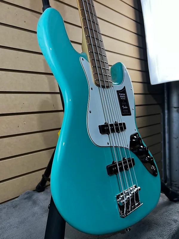 Player Jazz Bass - Sea Foam Green with Pau Ferro Fingerboard #698