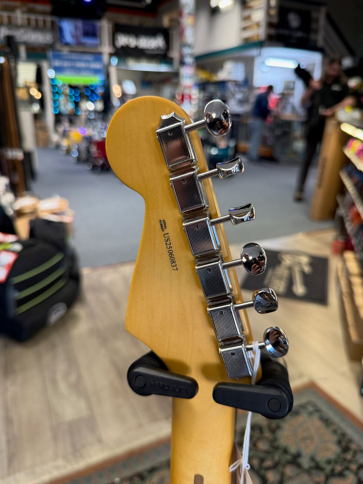 Fender American Professional Classic Stratocaster, Faded Black