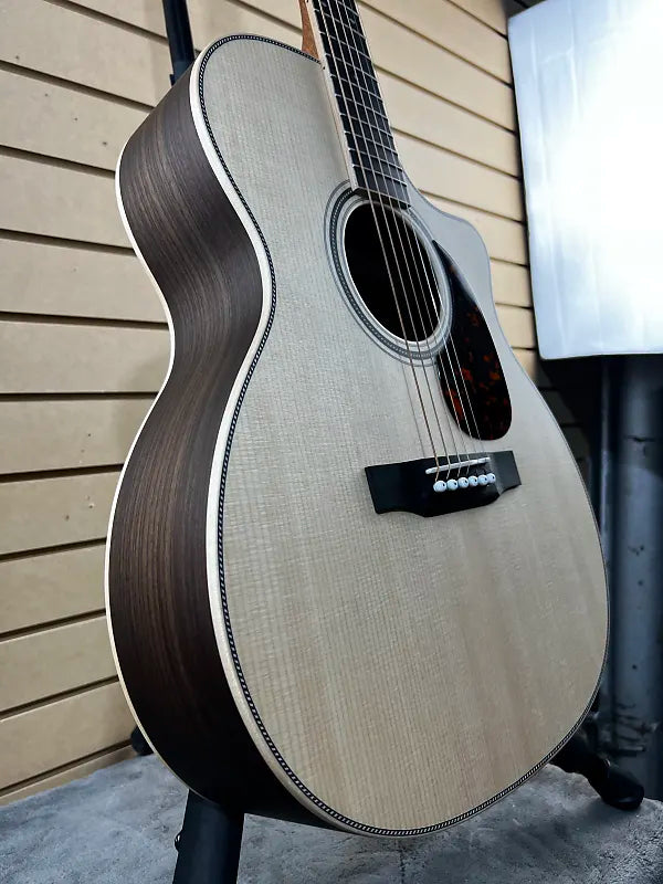 OMV-40R Legacy Series Acoustic Guitar - Natural #055