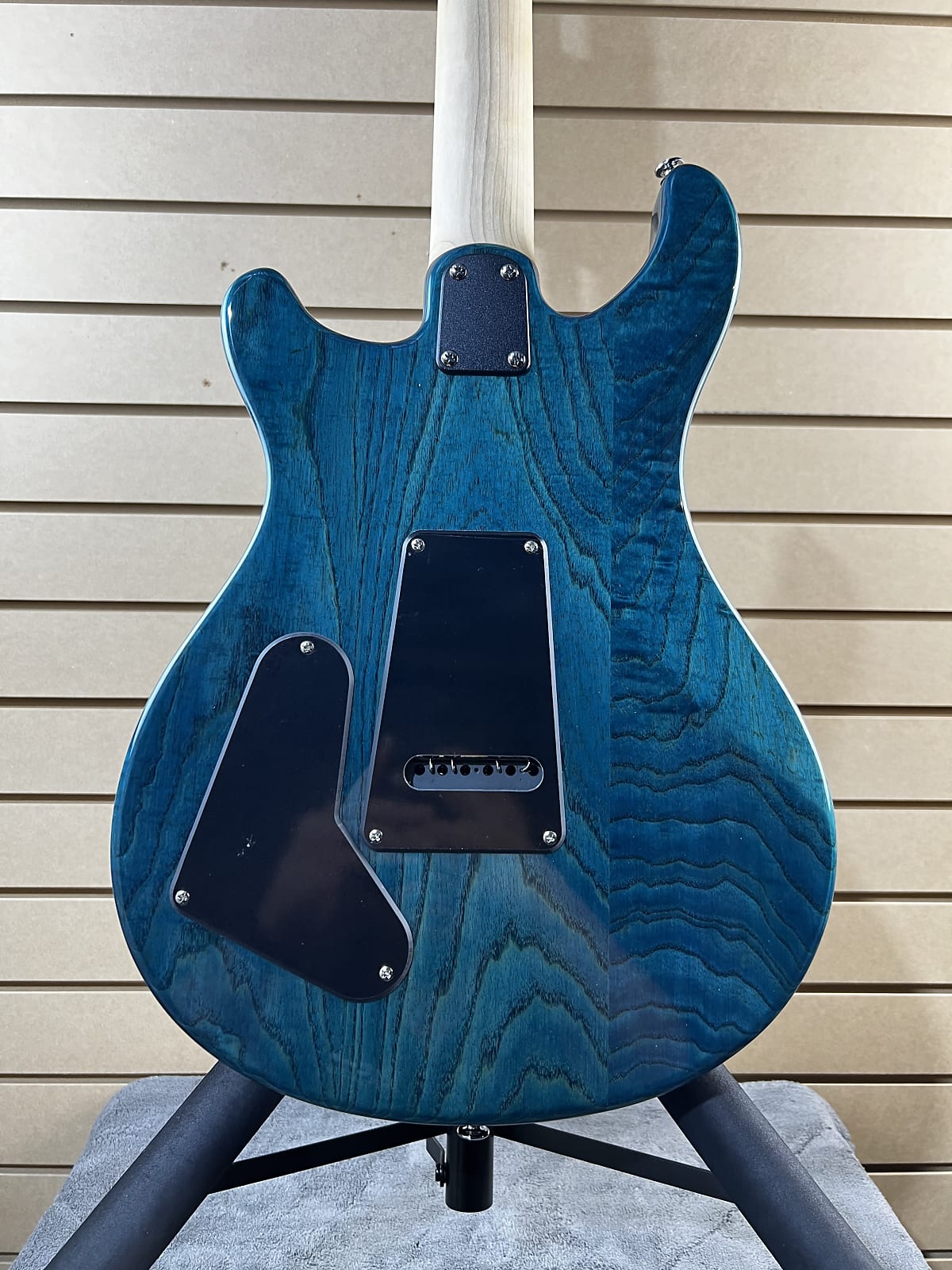 SE Swamp Ash Special Electric Guitar - Iris Blue #605