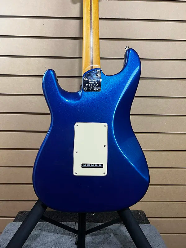 American Ultra Stratocaster - Cobra Blue w/Maple Fretboard #501