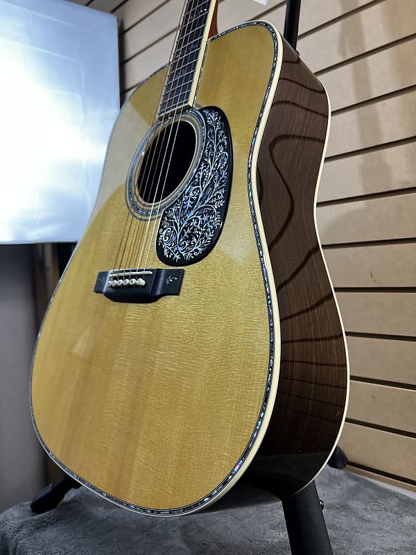 D-42 Special - Natural with Official Hardshell Case #550