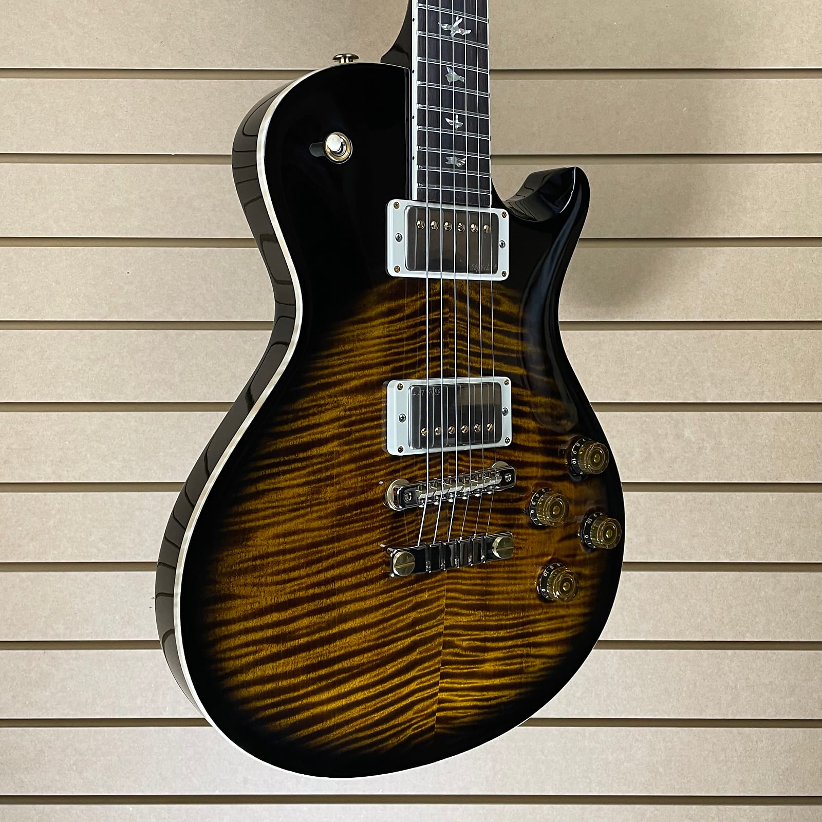 McCarty SC 594 10 Top in Black Gold Smokeburst #962