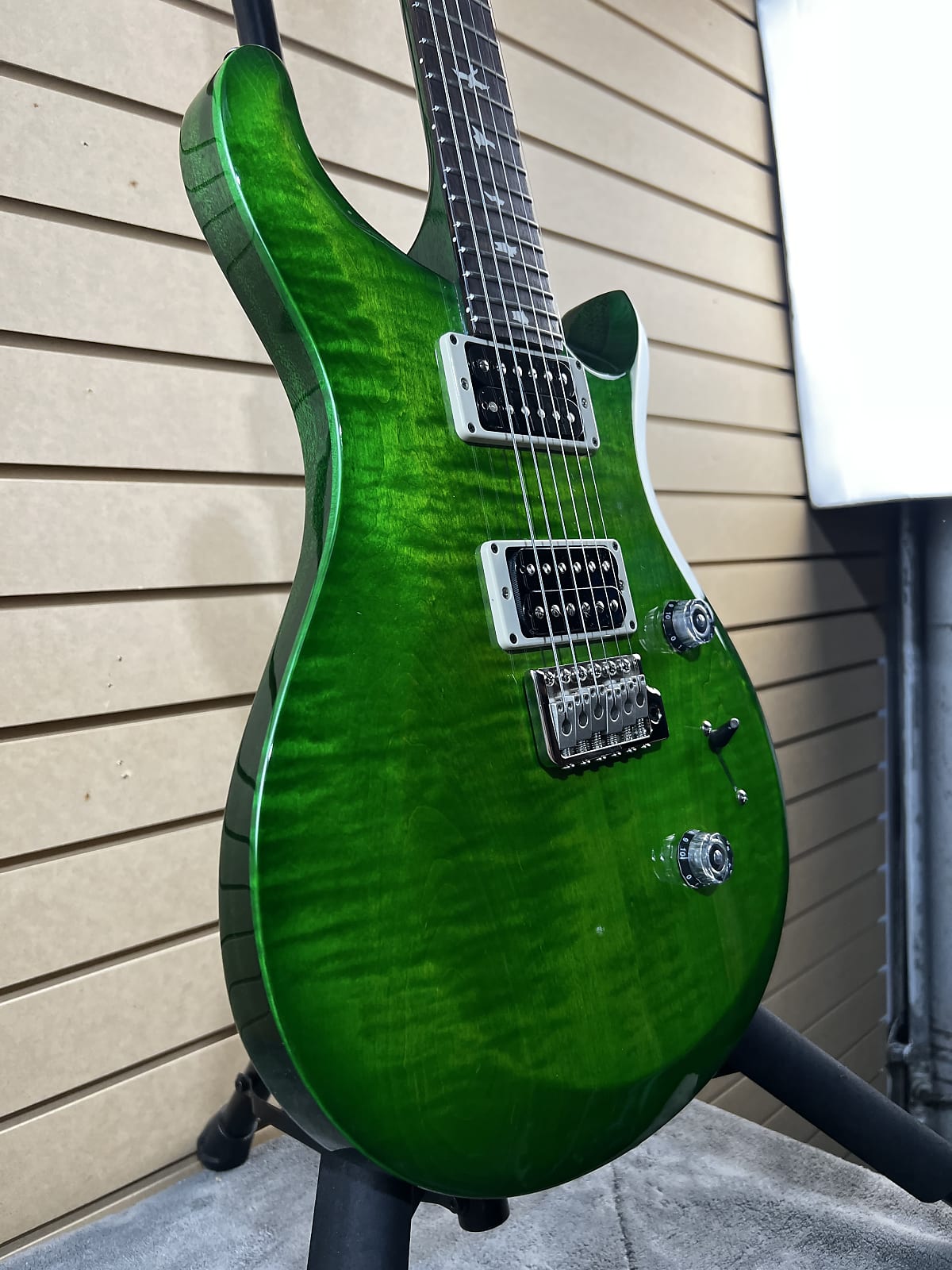 S2 Custom 24 - Eriza Verde #187