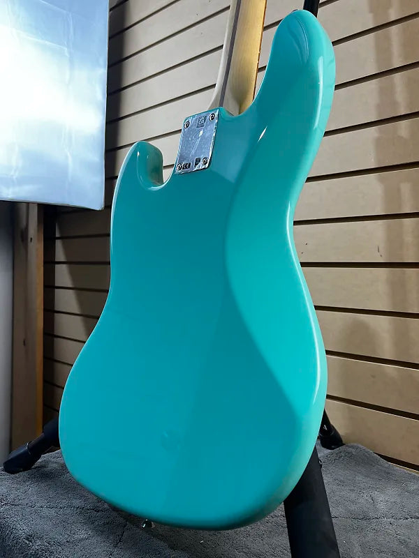 Player Jazz Bass - Sea Foam Green with Pau Ferro Fingerboard #698