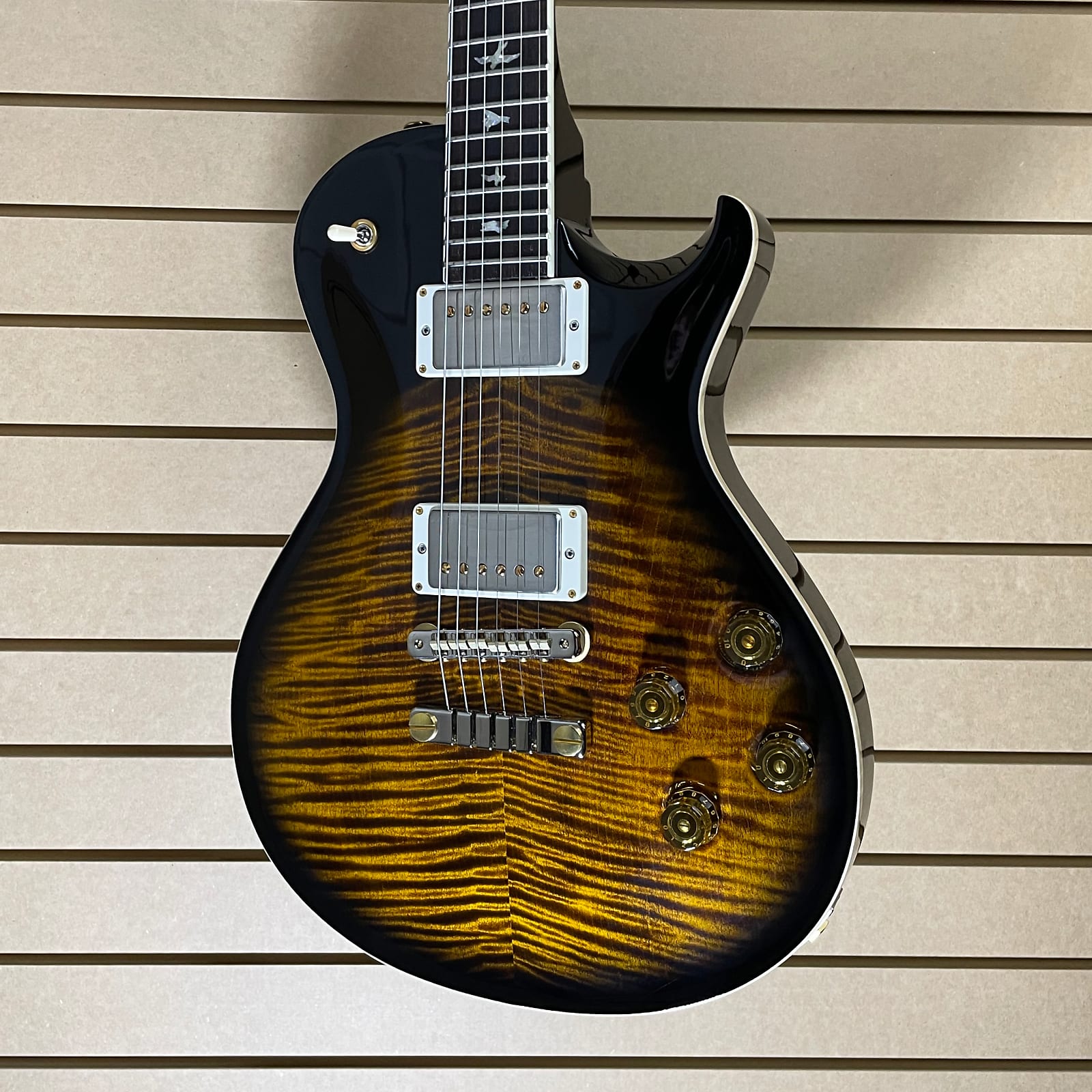 McCarty SC 594 10 Top in Black Gold Smokeburst #962